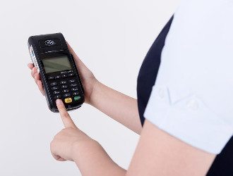 個人使用pos機銀行如何收費？