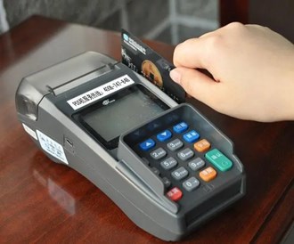 憑信用卡免費領拉卡拉POS機